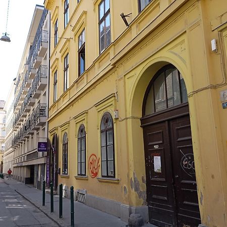 Operahouse Rooms Budapest Luaran gambar
